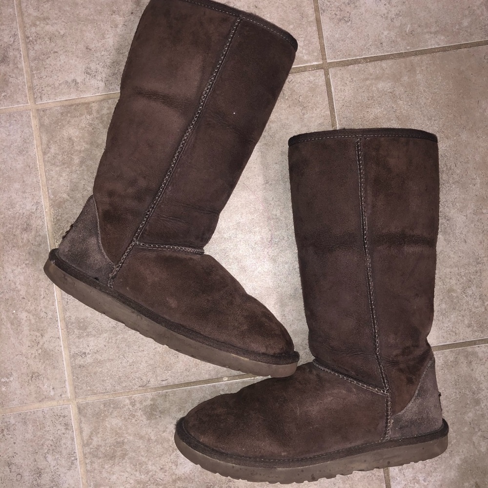 Classic Brown Ugg Boots Size 8
